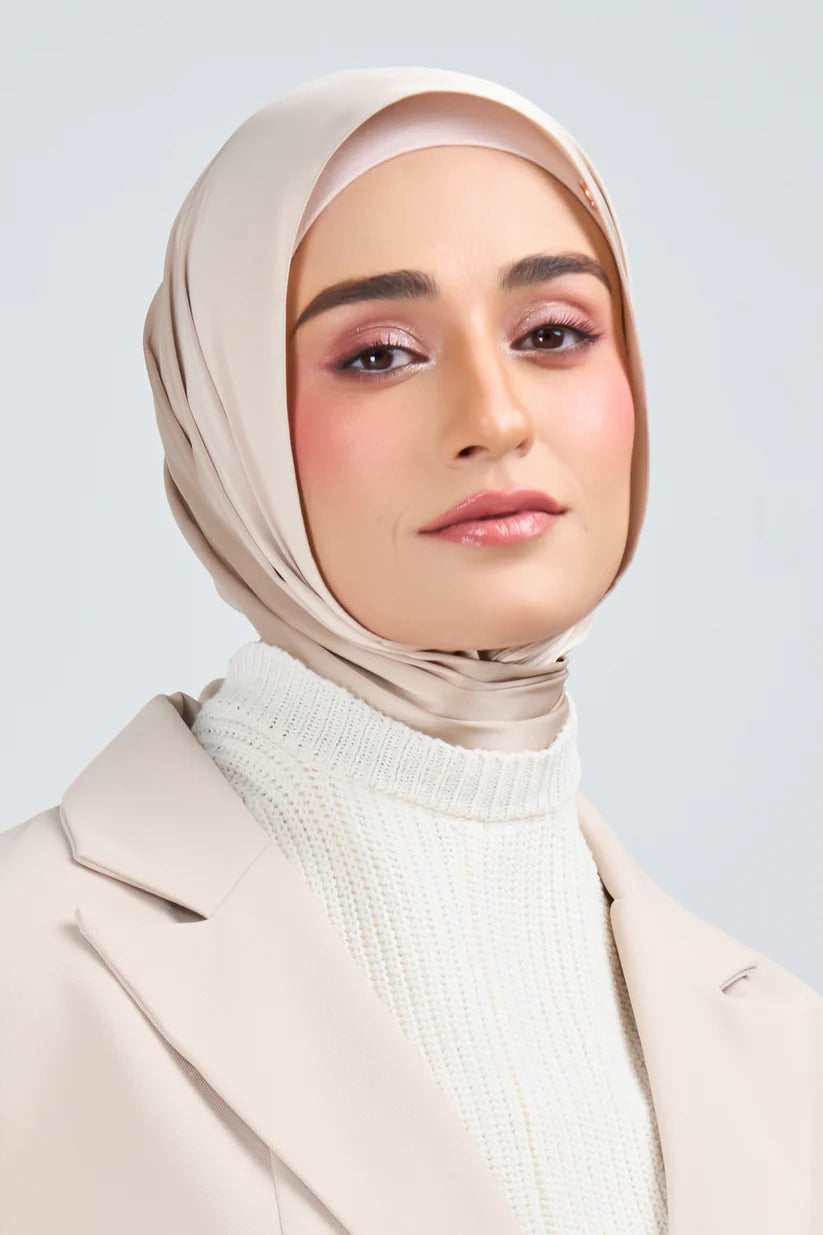 Hoodie Armani Satin de Soie –Beige naturelle