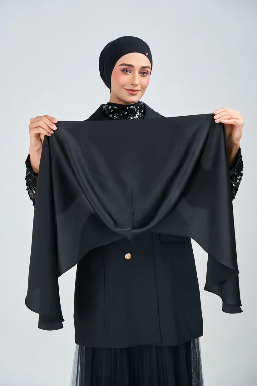 Hoodie Armani Satin de Soie – Noir Corbeau